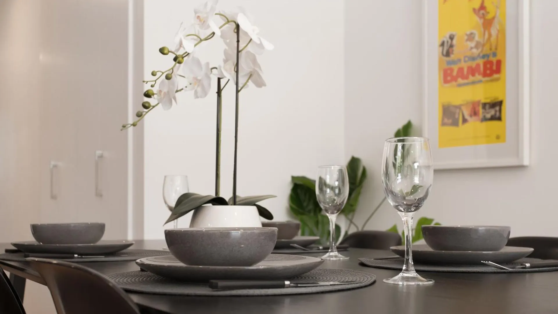 Stylish New 8 Mins Cbd Free Parking Apartment Christchurch New Zealand